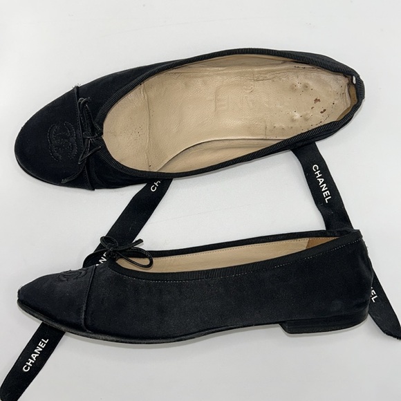 CHANEL Satin Logo Flats - Picture 2 of 16